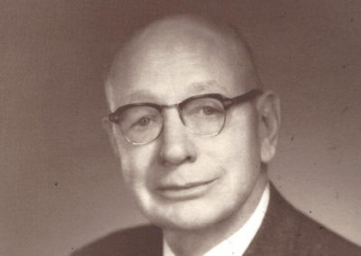 Black and white portrait of Harold Olsen